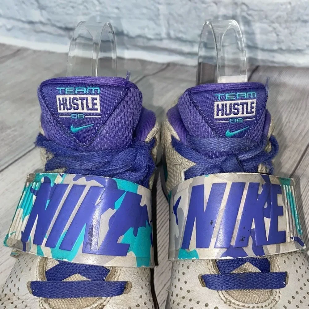 Nike Team Hustle basketball shoes youth boys 5 purple & grey